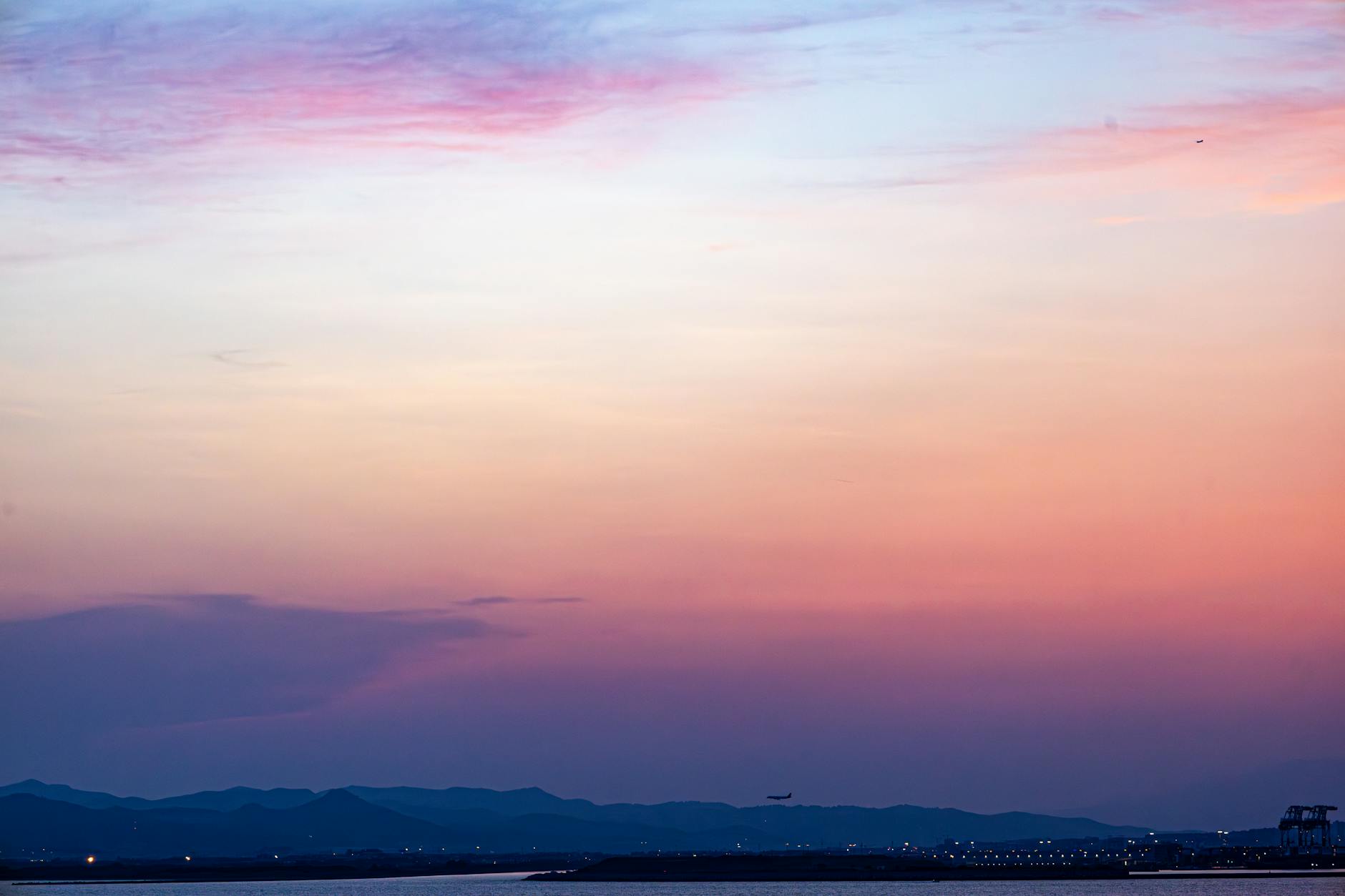 The principle of polarity — twilight over a horizon, one continuous scale from light to dark